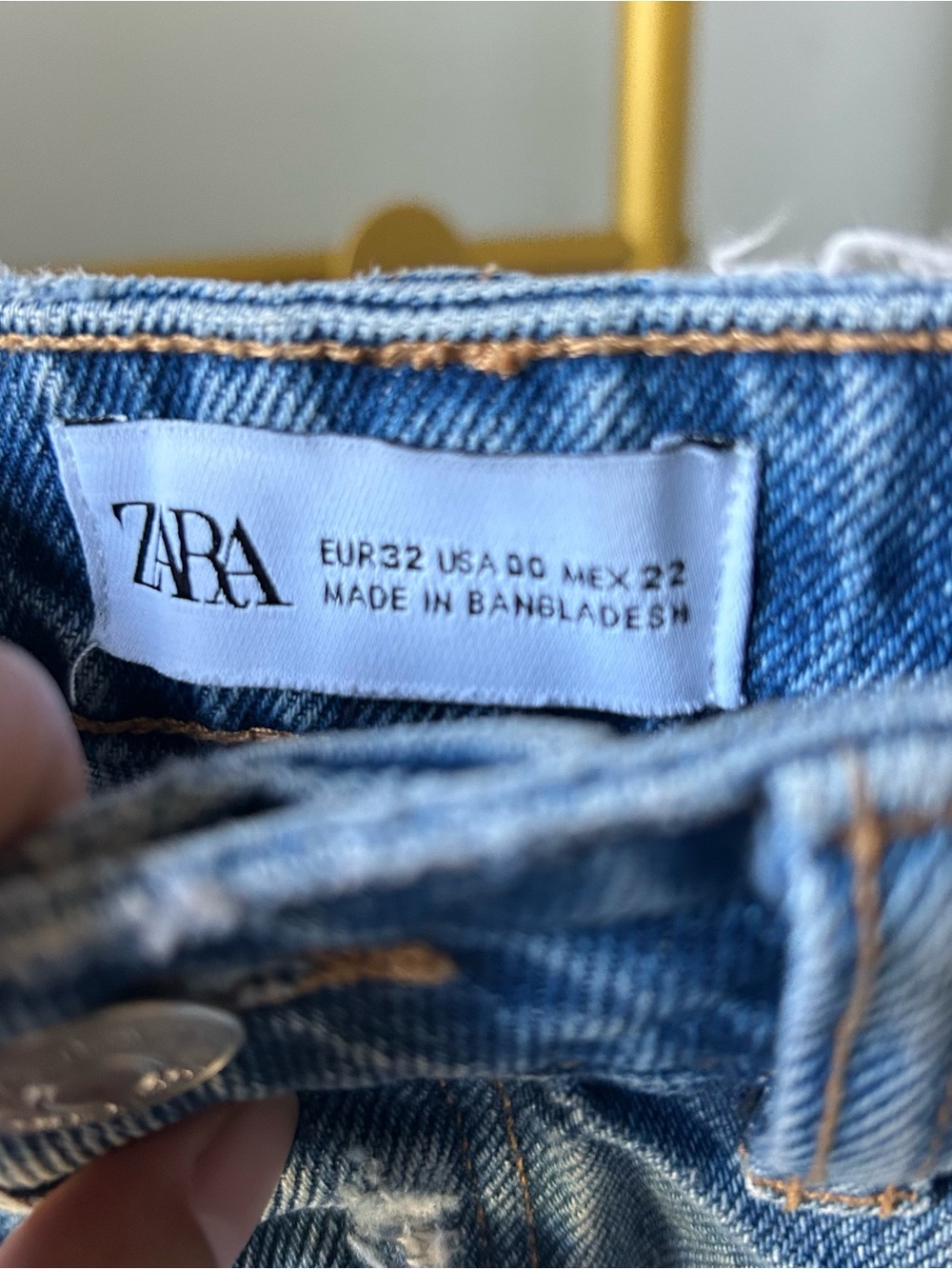 Zara festival Blue Distressed buttons fly frayed Cutoff Denim Shorts size 00 - Picture 4 of 6